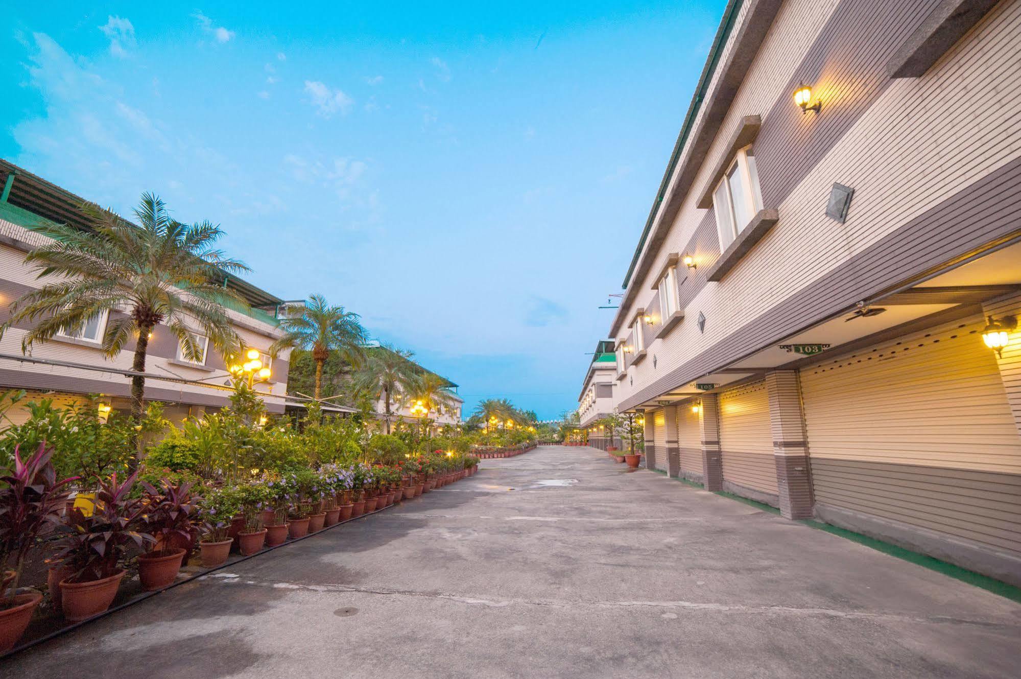 Mesasa Garden Motel Hualien stad Exteriör bild