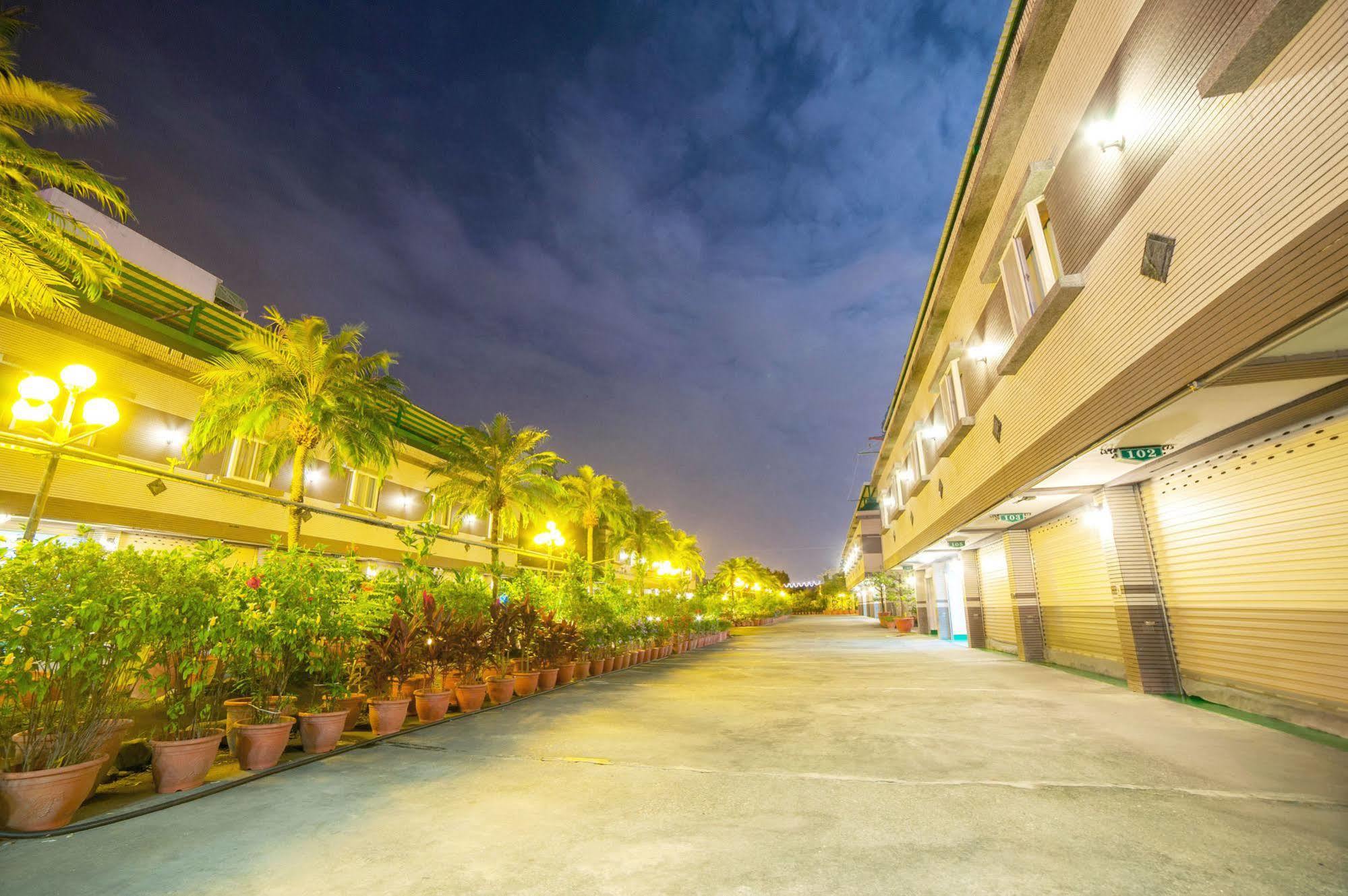 Mesasa Garden Motel Hualien stad Exteriör bild